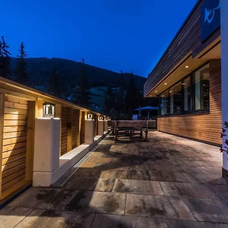 מלון Waldruhe 3*