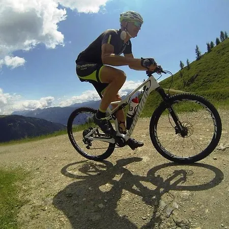 Waldruhe מלון 3*