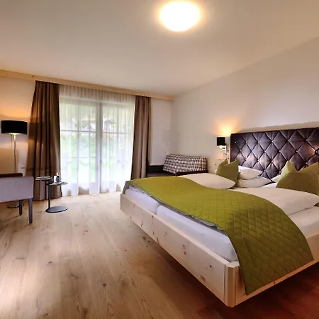 Waldruhe Hotell 3*