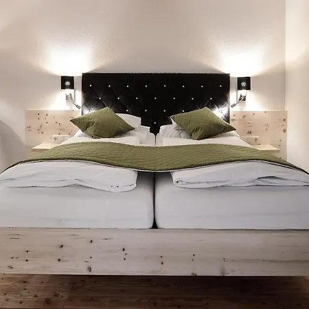 Hotel Waldruhe 3*