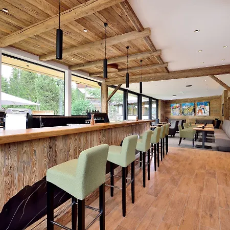Hotel Waldruhe 3*